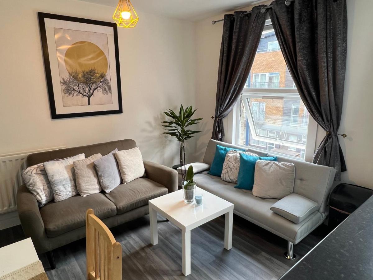 Luxury 1Bed Holiday Flat-10 Minutes From London Bridge & 3Mins Walk To Lewisham Dlr Apartment Exterior photo