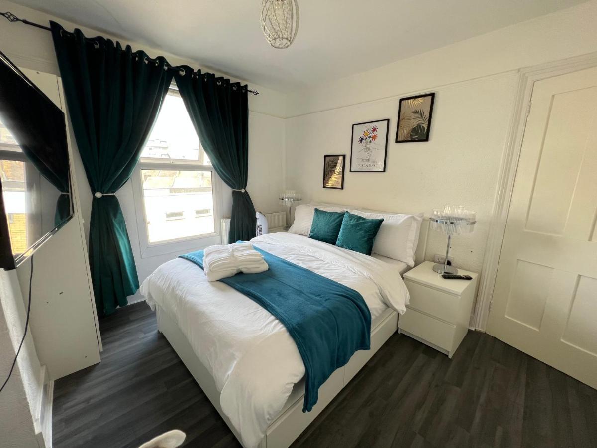 Luxury 1Bed Holiday Flat-10 Minutes From London Bridge & 3Mins Walk To Lewisham Dlr Apartment Exterior photo