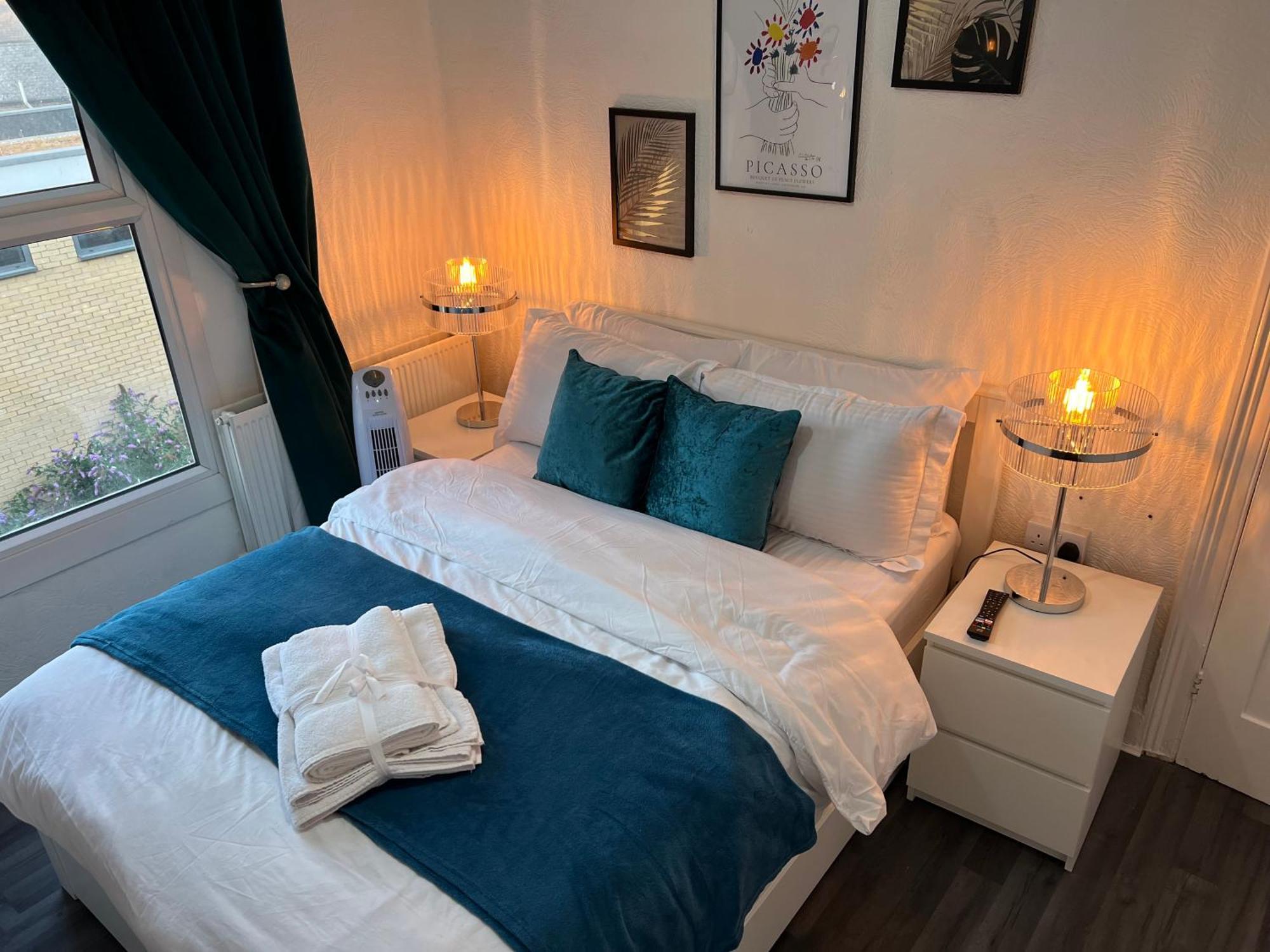 Luxury 1Bed Holiday Flat-10 Minutes From London Bridge & 3Mins Walk To Lewisham Dlr Apartment Exterior photo